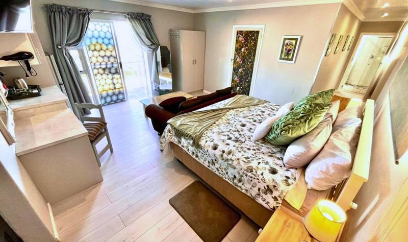 5 Bedroom Property for Sale in Dana Bay Western Cape